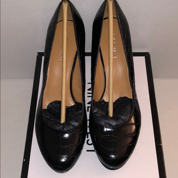 NWT Nine West Ashdown Black Heels, Size 8 - Picture 3 of 8
